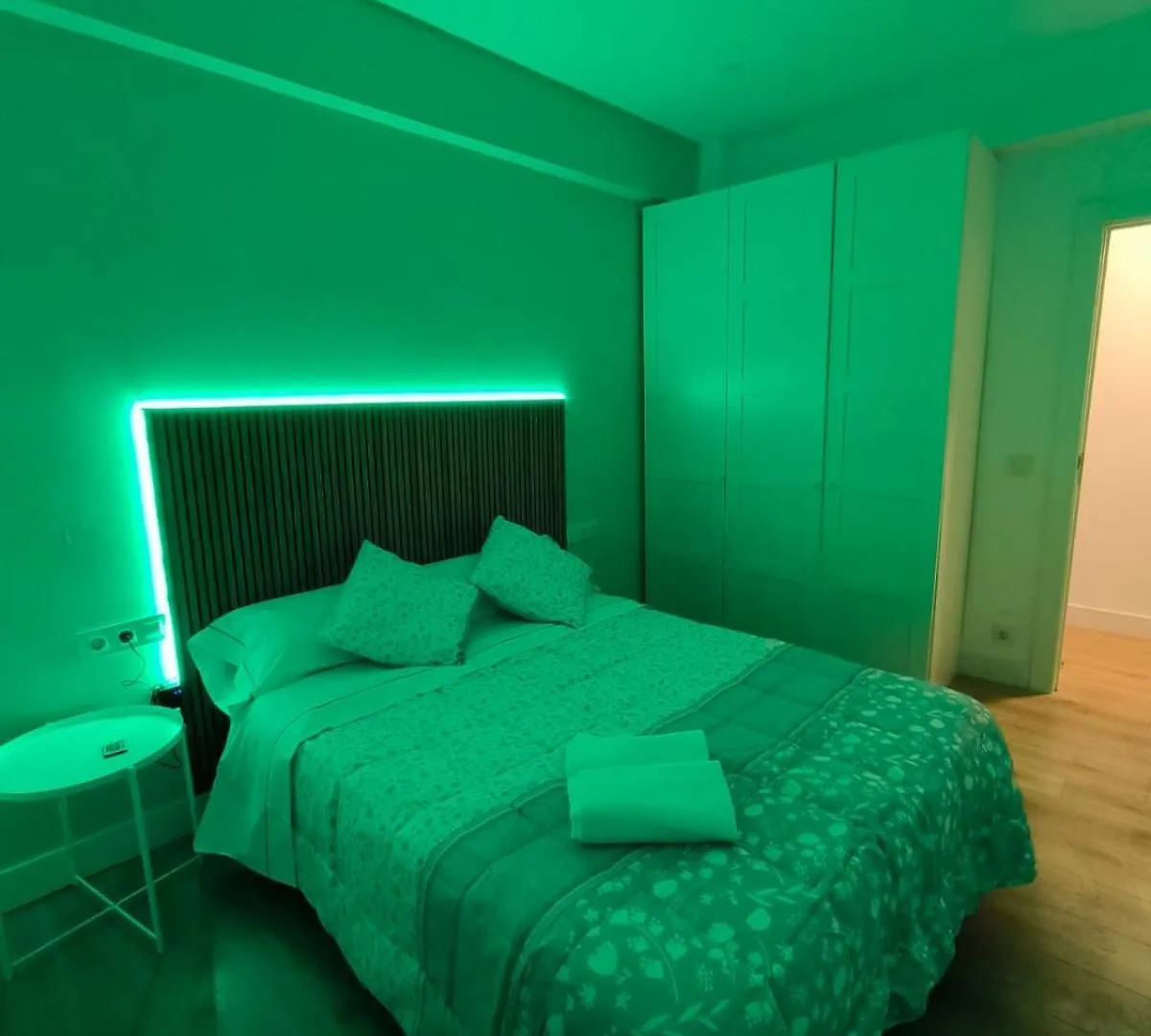 18 Habitacion En Vivienda Centrica Bilbao 0*,  Spain